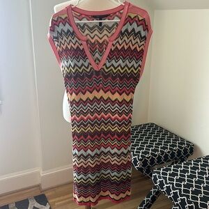 BCBG MAXAZRIA multicolored dress with white slip